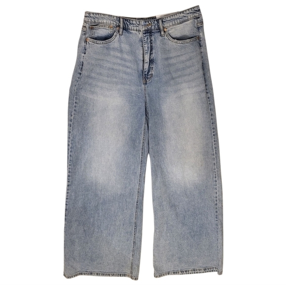 ON 34th Denim - On 34th Core Wide Leg High Rise Light Wash Jeans Size 14 New!